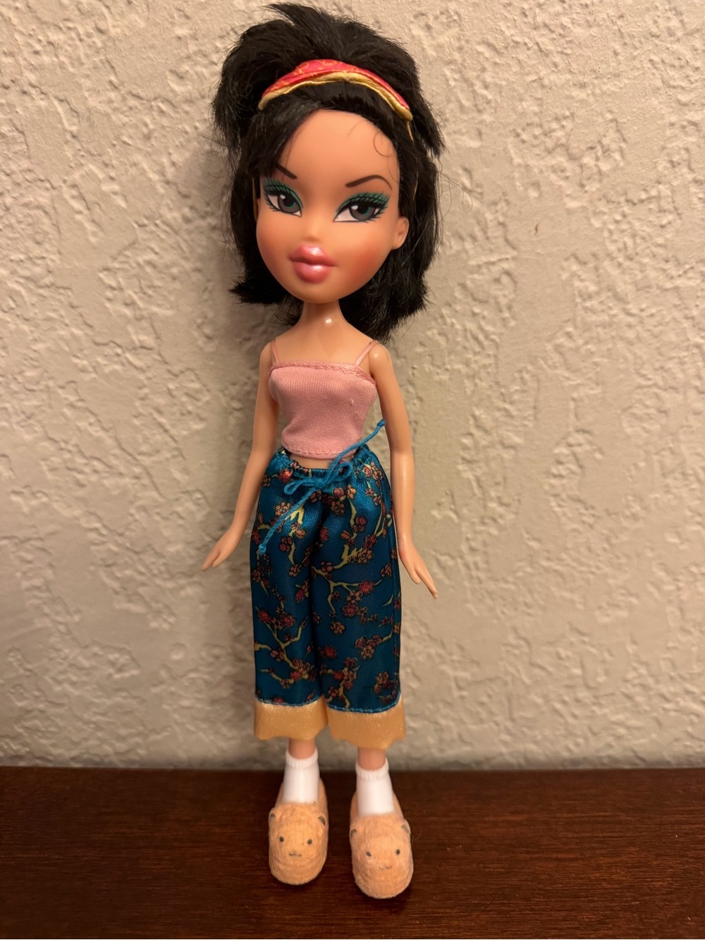 Vintage Bratz Slumber Party Jade Doll With Original Outfit Accessories 2001 MGA